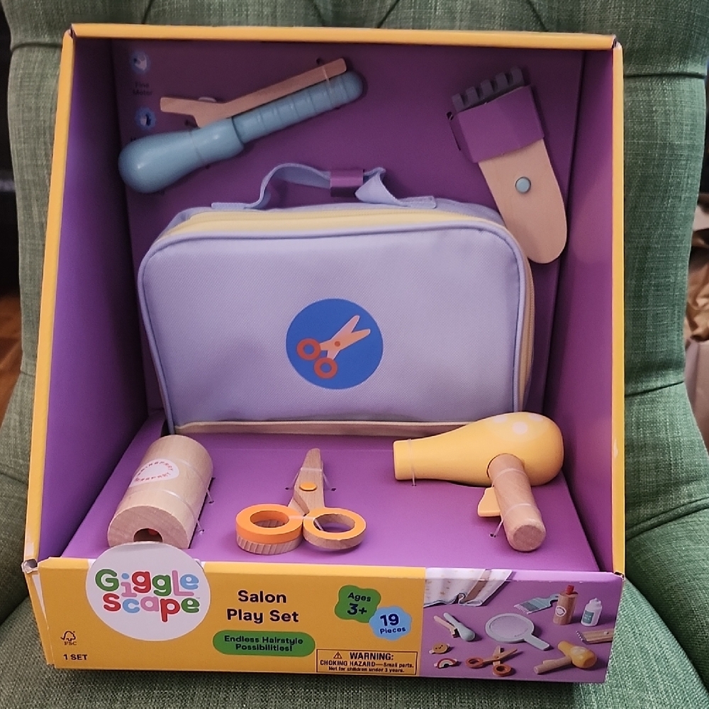 Salon Play Set - Purple and Yellow